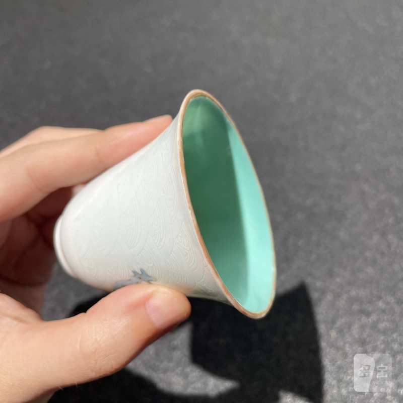 清嘉庆 轧道粉彩仙人乘槎图小杯 - 图10